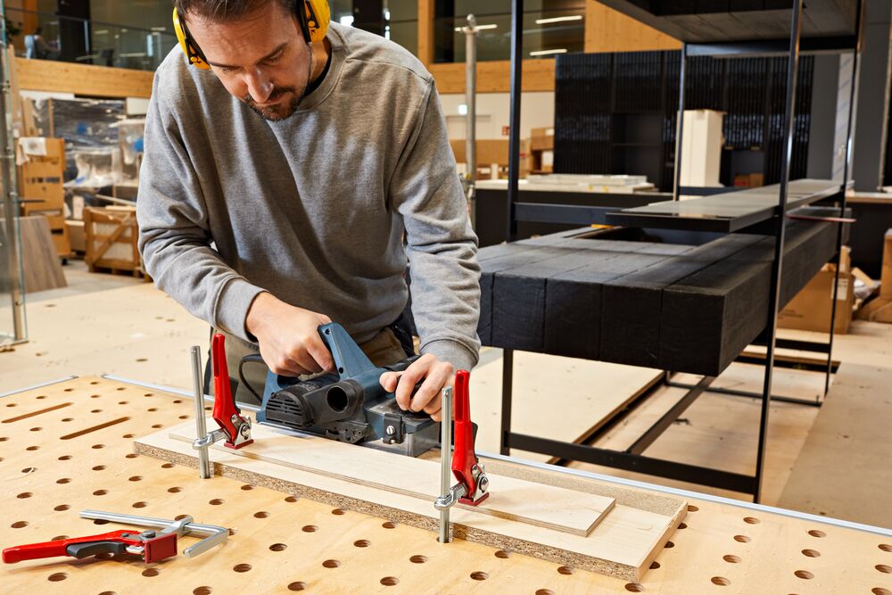 Plieninis stalo spaustuvas BESSEY GTR16S6H Plieninis stalo spaustuvas BESSEY GTR16S6H