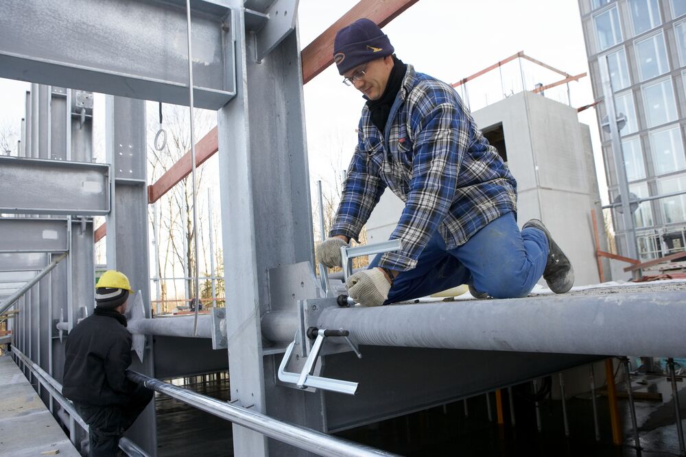 Didelės suspaudimo jėgos plieninis spaustuvas BESSEY SLM Didelės suspaudimo jėgos plieninis spaustuvas BESSEY SLM