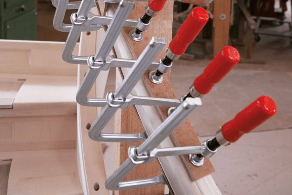 Ketaus sraigtiniai spaustuvai