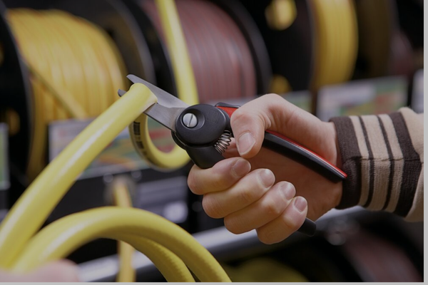 Universalios kirpimo žirklės