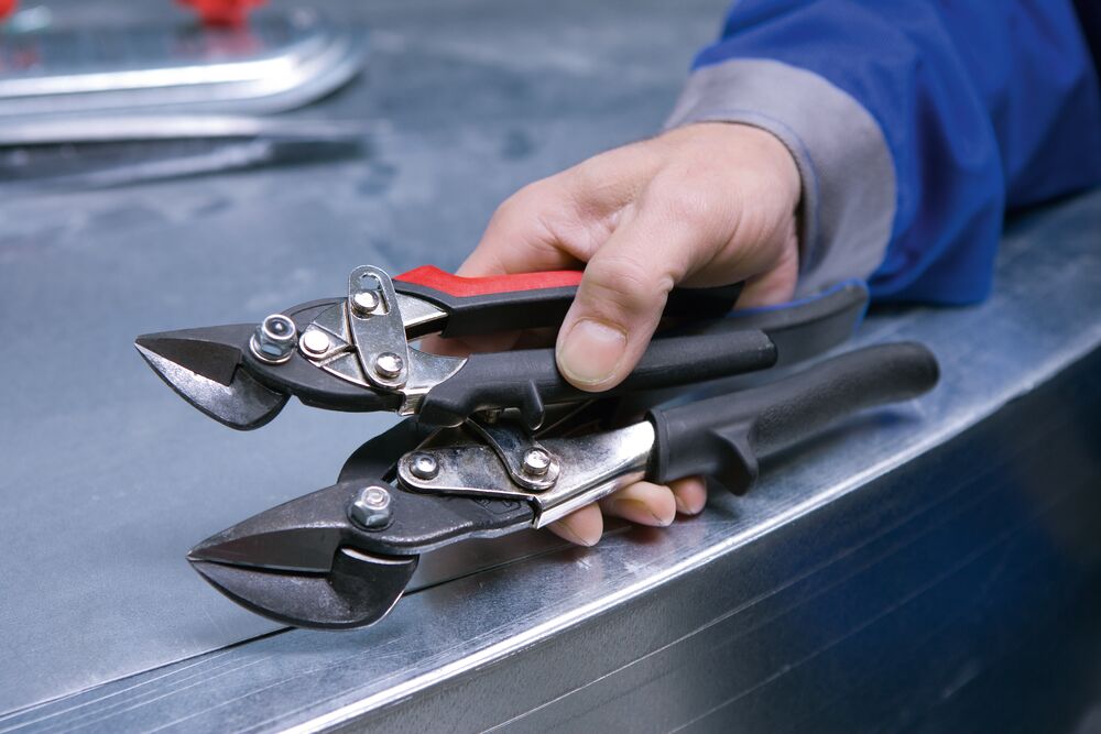 Manevringos mažos skardos kirpimo žirklės BESSEY D15A