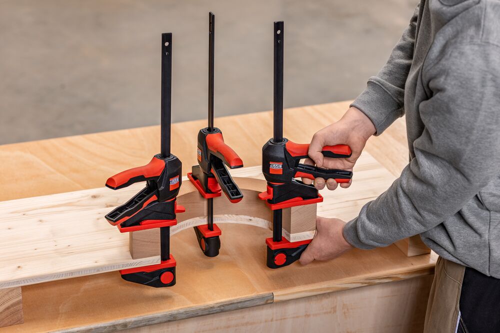 BESSEY riboto leidimo spaustuvų su pasukama rankena rinkinys (spaustuvas EZS360-30, 2 vnt + peiliukas DBKPH-EU, 1 vnt)
