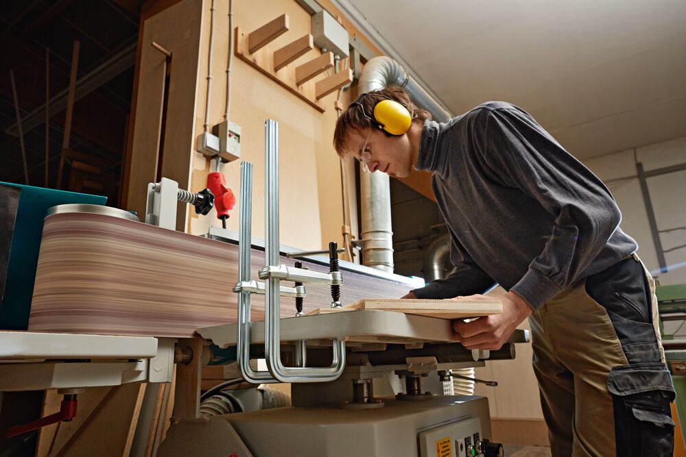 U-formos plieninis spaustuvas BESSEY GUZ su svirtimi