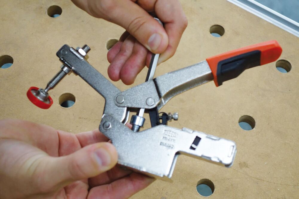 Daugiafunkcio stalo adapteris STC-SET-T20