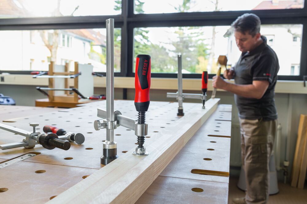 Stalo spaustuvas kintamo gylio BESSEY TWV