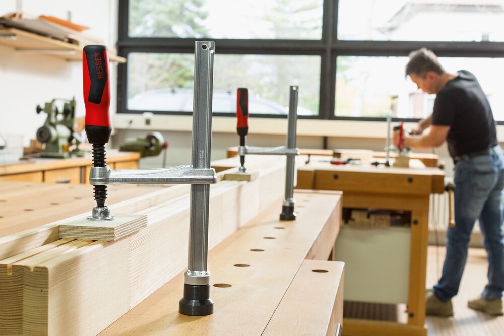 Suvirinimo stalo spaustuvai metalui Bessey TW