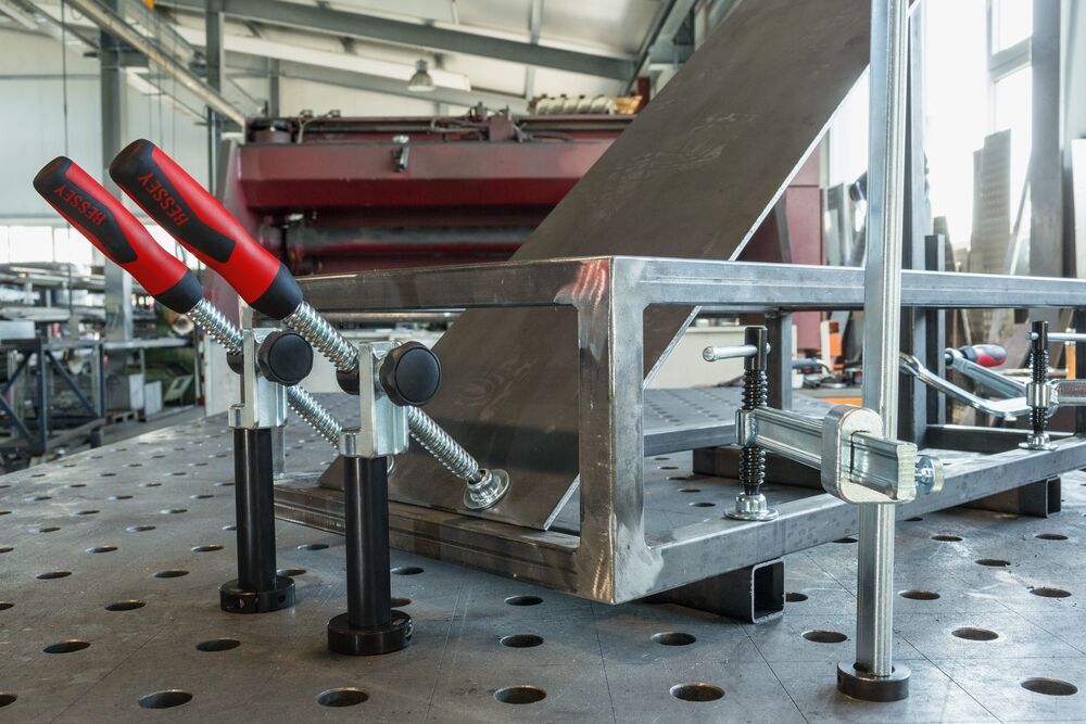 Pasukamas adapteris BESSEY TW28AV