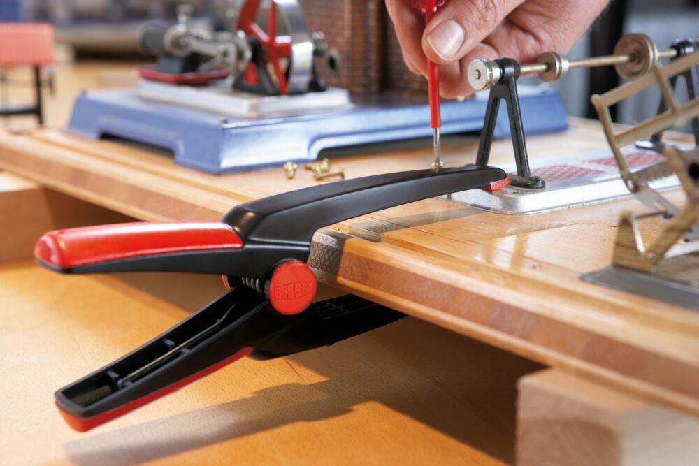 Spyruoklinis spaustuvas BESSEY Clippix XCL